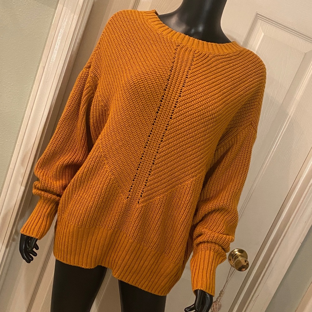 a.n.a Women's Crew Neck Knit Sweater
